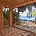 ナウティカル 4*