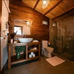 ナウティカル ホテル 4*