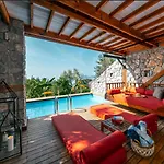 ナウティカル ホテル フェティエ