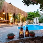 ナウティカル ホテル