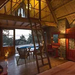 ナウティカル ホテル