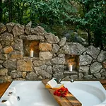 ナウティカル ホテル 4*