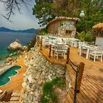 Ξενοδοχείο Nautical 4*