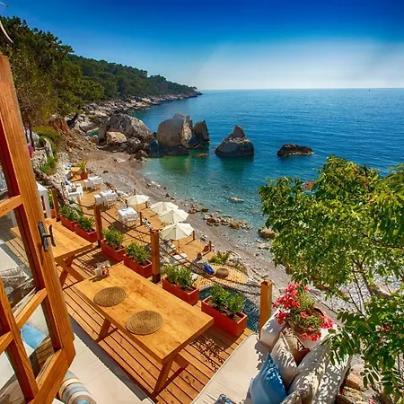 Otel Nautical 4*