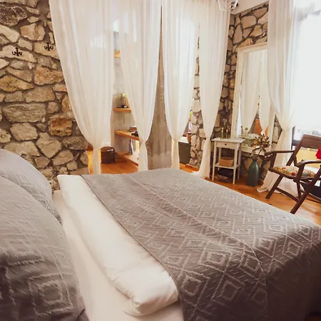 Otel Nautical