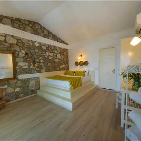Nautical Otel