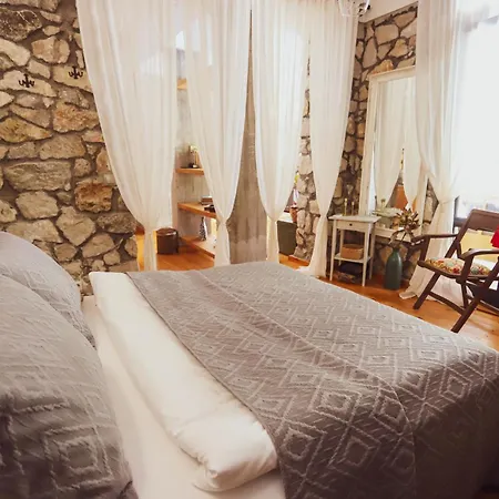 Hotel Nautical