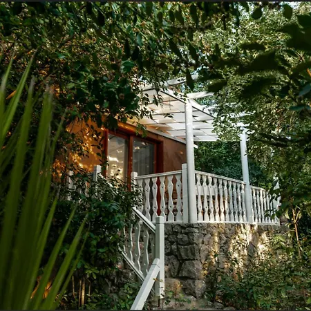 מלון Nautical 4*